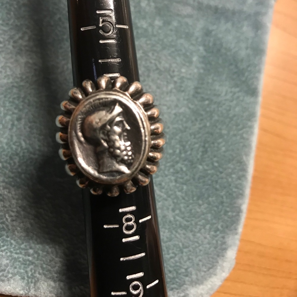 authentic Dian Malouf sz 7 silver Ring